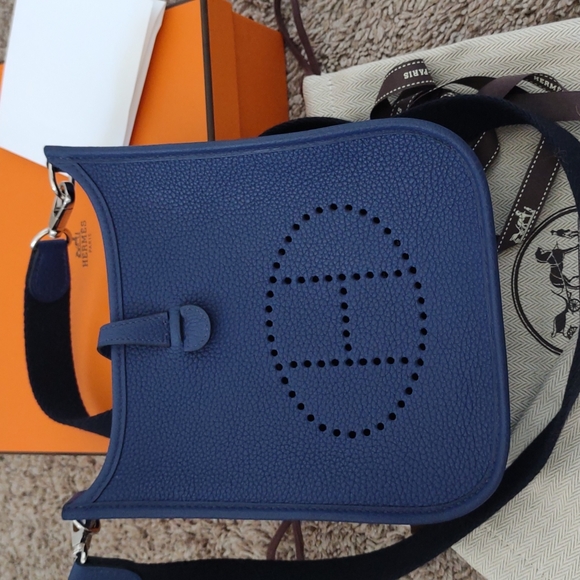 Hermes Handbags - SOLD!!! Hermes Evelyne bag 16